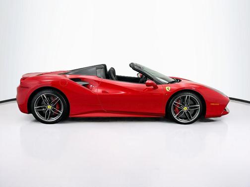 2019 Ferrari 488 Spider Base