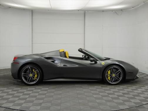 2017 Ferrari 488 Spider Base