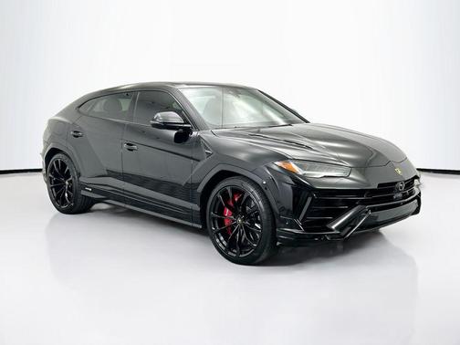 2024 Lamborghini Urus S
