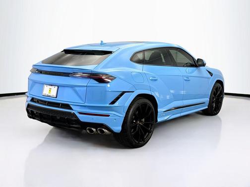 2024 Lamborghini Urus S