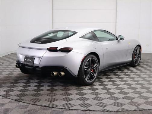2022 Ferrari Roma Base