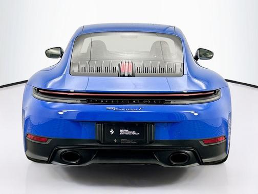 2025 Porsche 911 Carrera