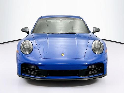 2025 Porsche 911 Carrera