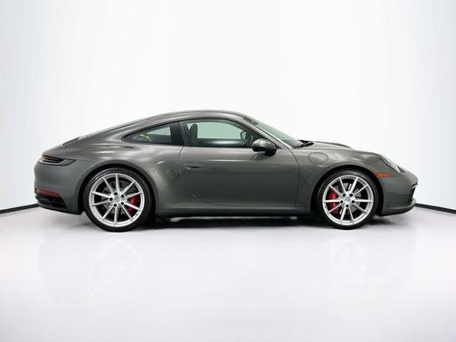 2020 Porsche 911 Carrera 4S