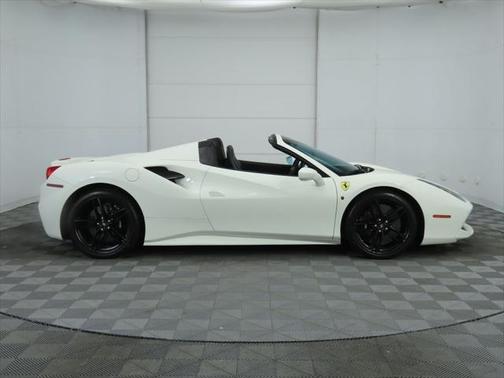 2018 Ferrari 488 Spider Base