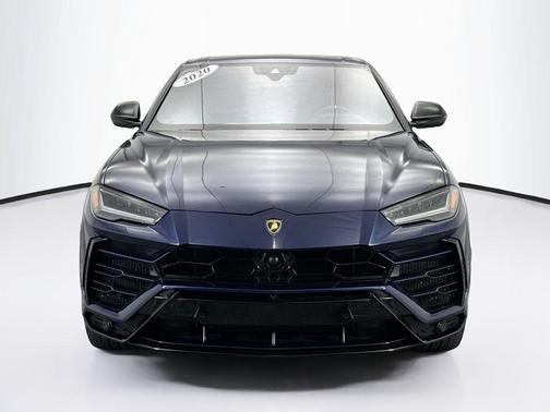 2020 Lamborghini Urus Base