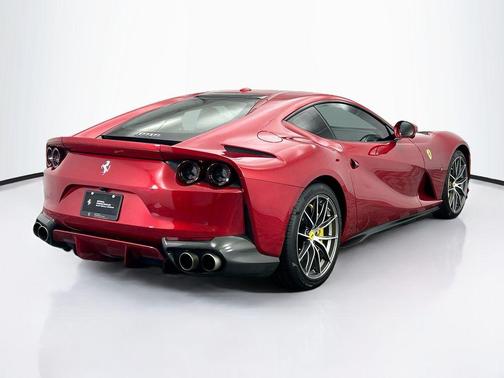 2020 Ferrari 812 Superfast Base
