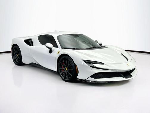 2023 Ferrari SF90 Stradale Base