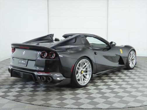 2023 Ferrari 812 GTS Base