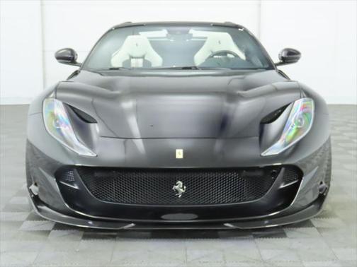 2023 Ferrari 812 GTS Base