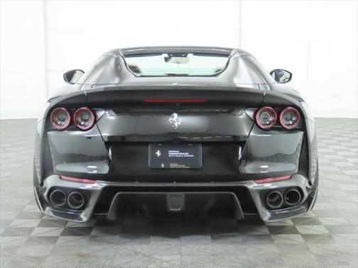 2023 Ferrari 812 GTS Base