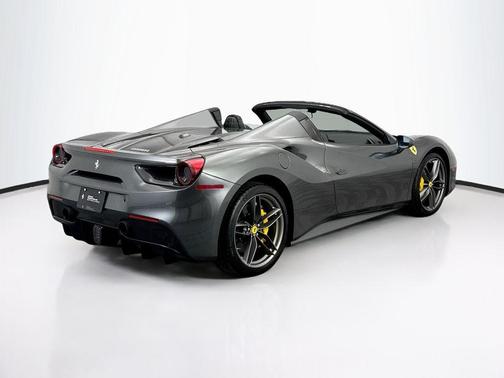 2018 Ferrari 488 Spider Base