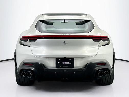 2024 Ferrari Purosangue Base