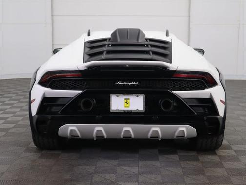 2024 Lamborghini Huracan Sterrato Base