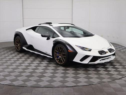 2024 Lamborghini Huracan Sterrato Base