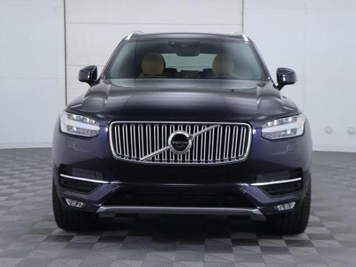 Photo 2 of 49 of 2019 Volvo XC90 T6 Inscription