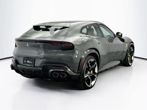 2025 Ferrari Purosangue Base