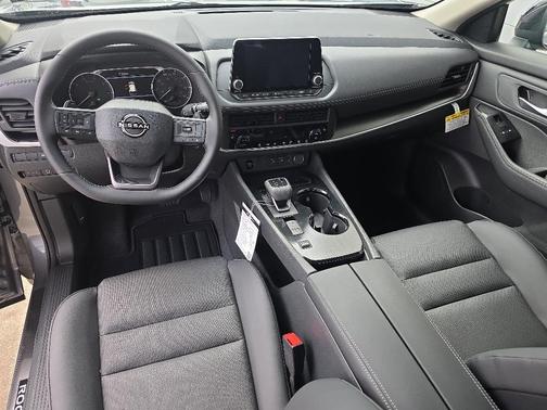 2026 Nissan Rogue DA