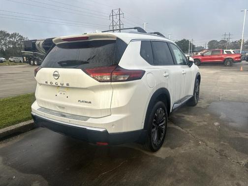 2025 Nissan Rogue Platinum