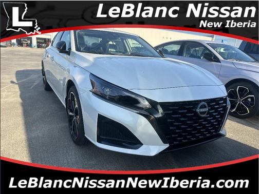 2025 Nissan Altima SR