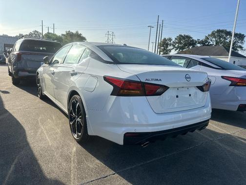 2025 Nissan Altima SR