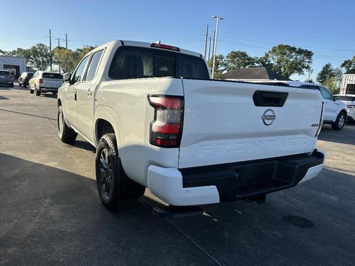 Glacier White 2026 Nissan Frontier SV