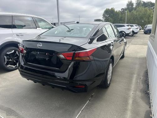 2025 Nissan Altima S