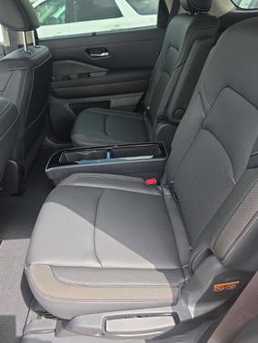 Deep Ocean Blue 2026 Nissan Pathfinder SL