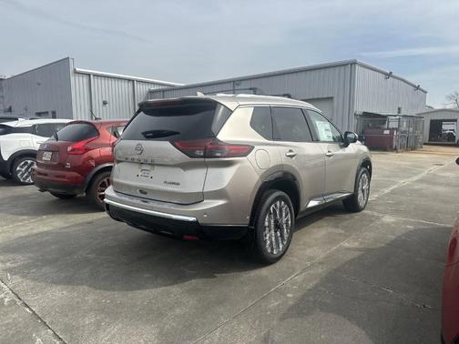 2025 Nissan Rogue Platinum