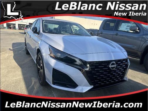 2025 Nissan Altima SR