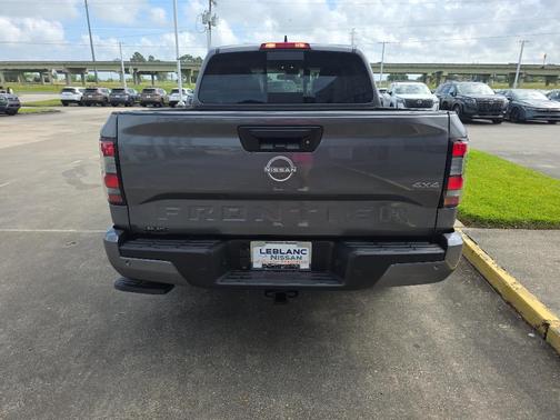 Gun Metallic 2026 Nissan Frontier SV