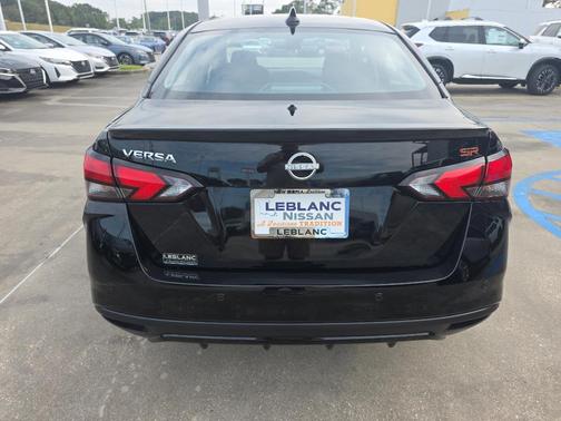 2025 Nissan Versa 1.6 SR