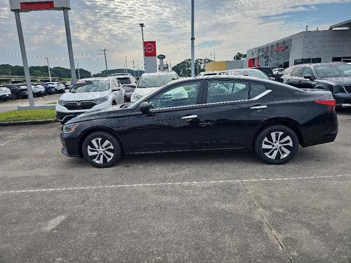 2025 Nissan Altima S