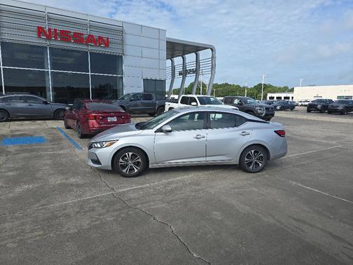 Brilliant Silver Metallic 2023 Nissan Sentra SV