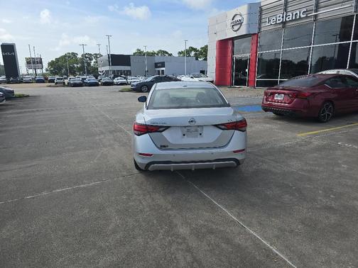 Brilliant Silver Metallic 2023 Nissan Sentra SV
