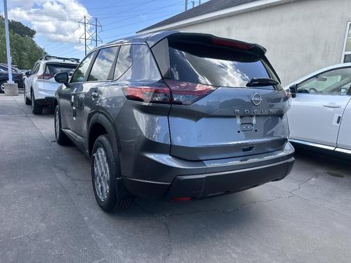 Gun Metallic 2026 Nissan Rogue SV