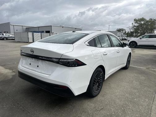 Cloud White 2026 Nissan Sentra SV