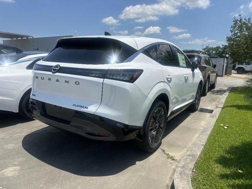 Everest White P 2026 Nissan Murano Platinum