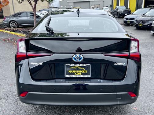 2021 Toyota Prius LE