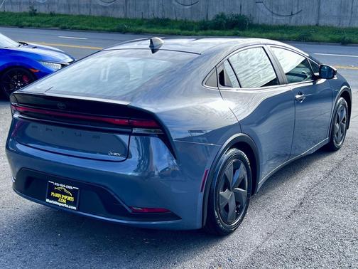 2023 Toyota Prius LE