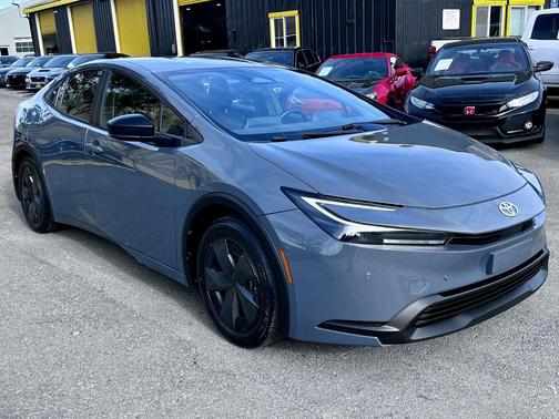 2023 Toyota Prius LE