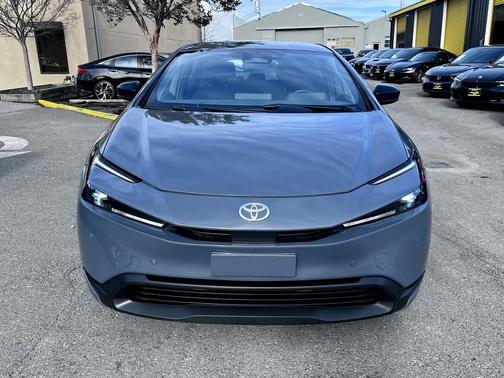 2023 Toyota Prius LE