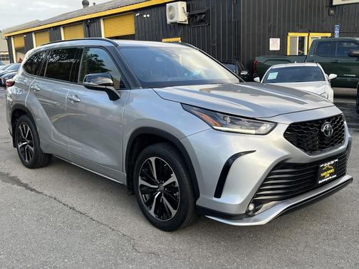 2021 Toyota Highlander XSE