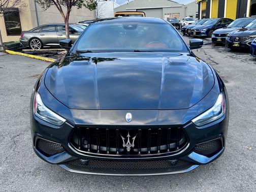 2022 Maserati Ghibli Trofeo