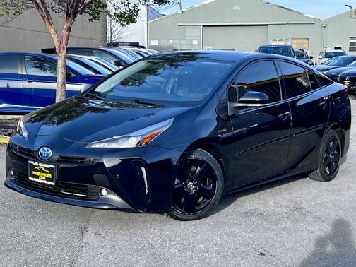 2022 Toyota Prius L