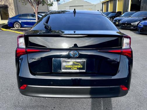 2022 Toyota Prius L