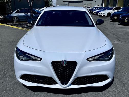 2019 Alfa Romeo Giulia Base