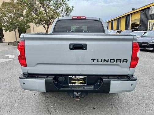 2018 Toyota Tundra SR5