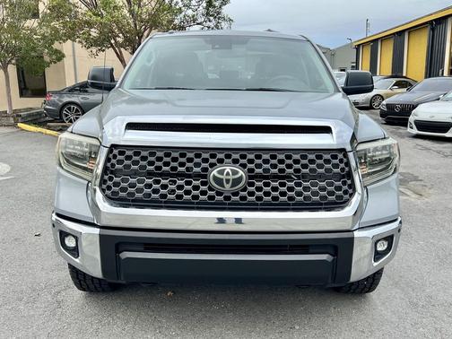 2018 Toyota Tundra SR5