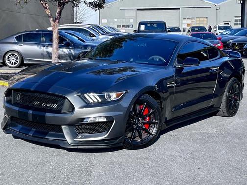 2016 Ford Shelby GT350 Base